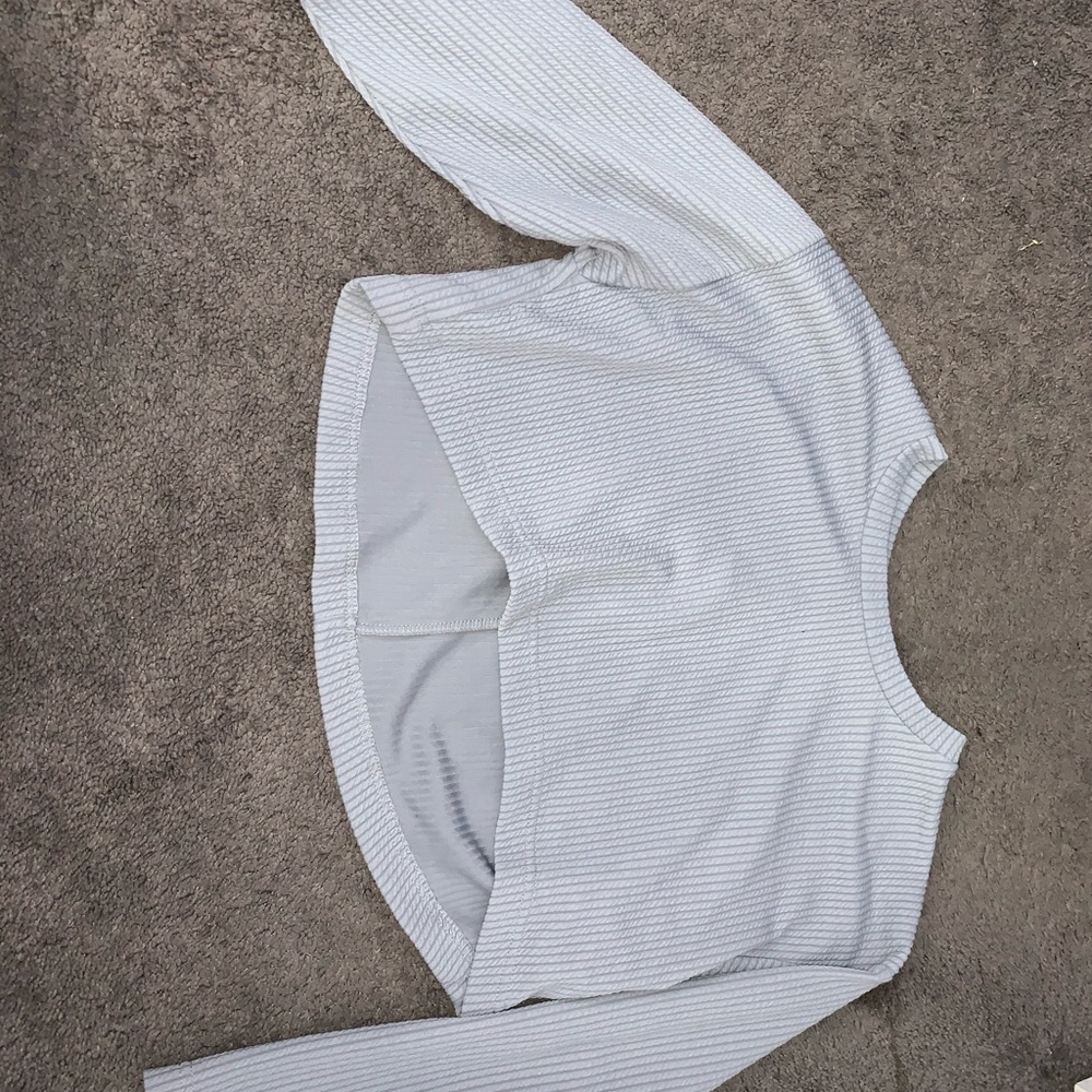Cropped hoodie/sweater